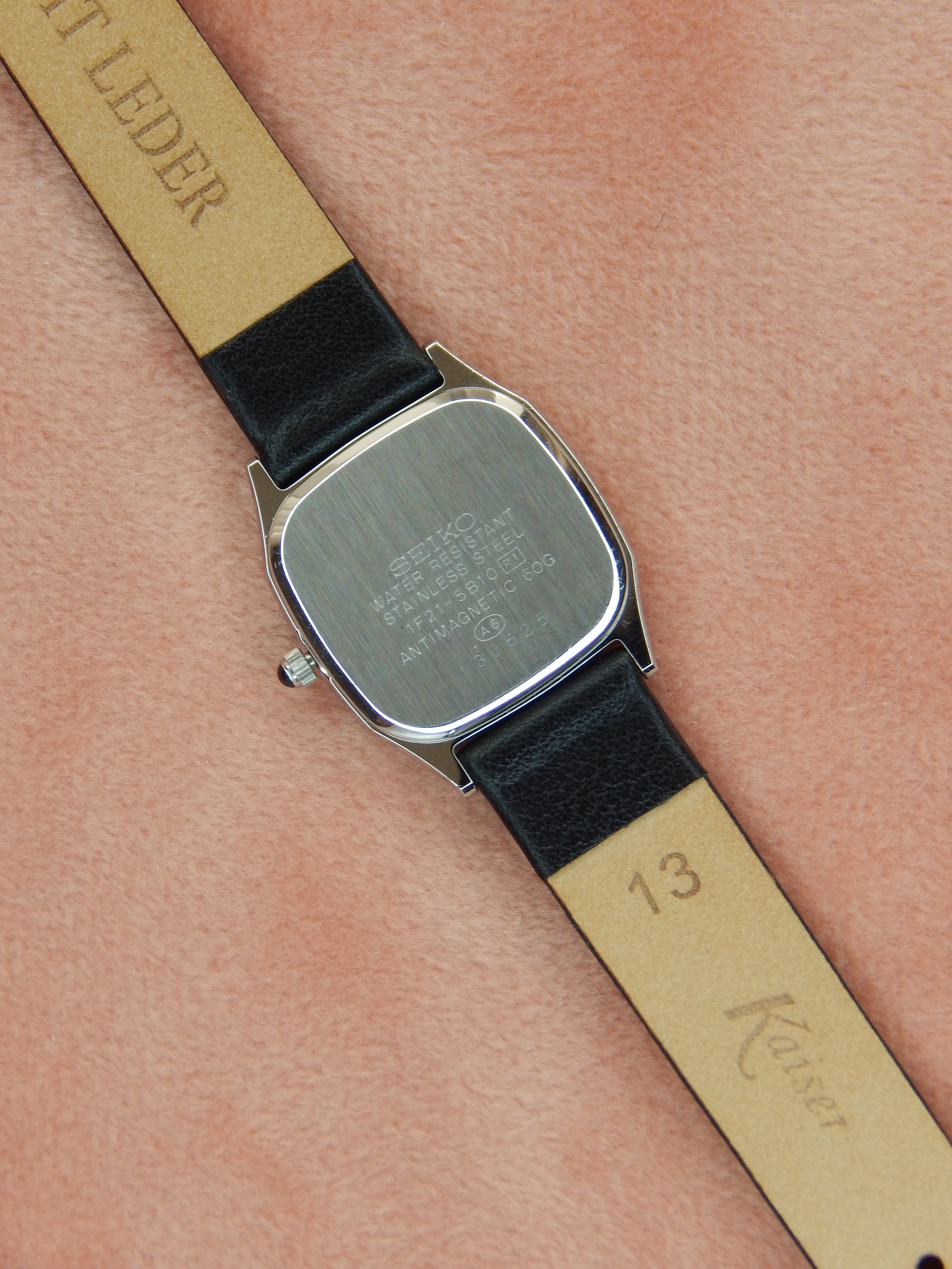 Seiko 1F21-5B10 Snowflake dial