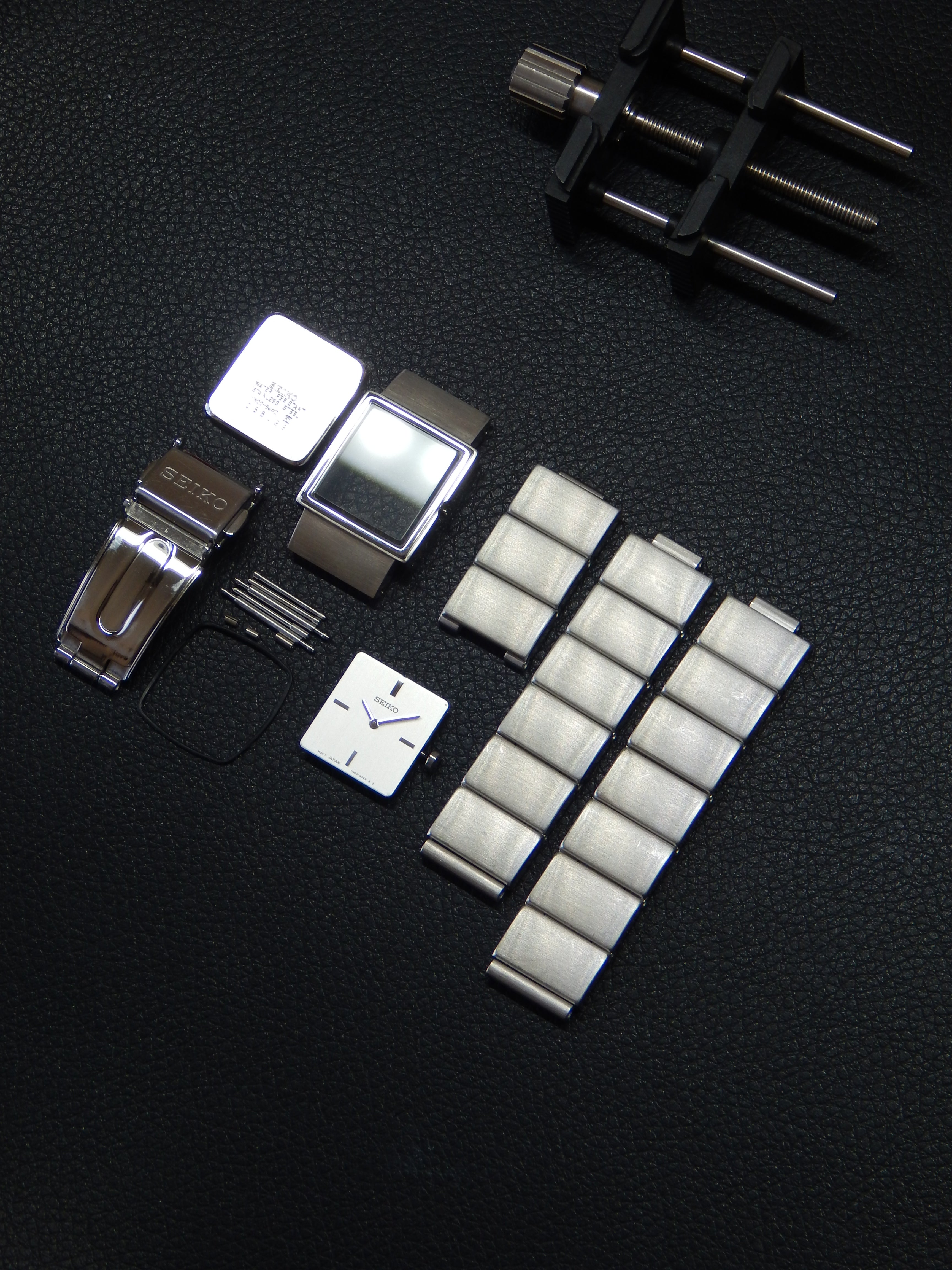 Seiko "The Cube" manufactured in May 2000