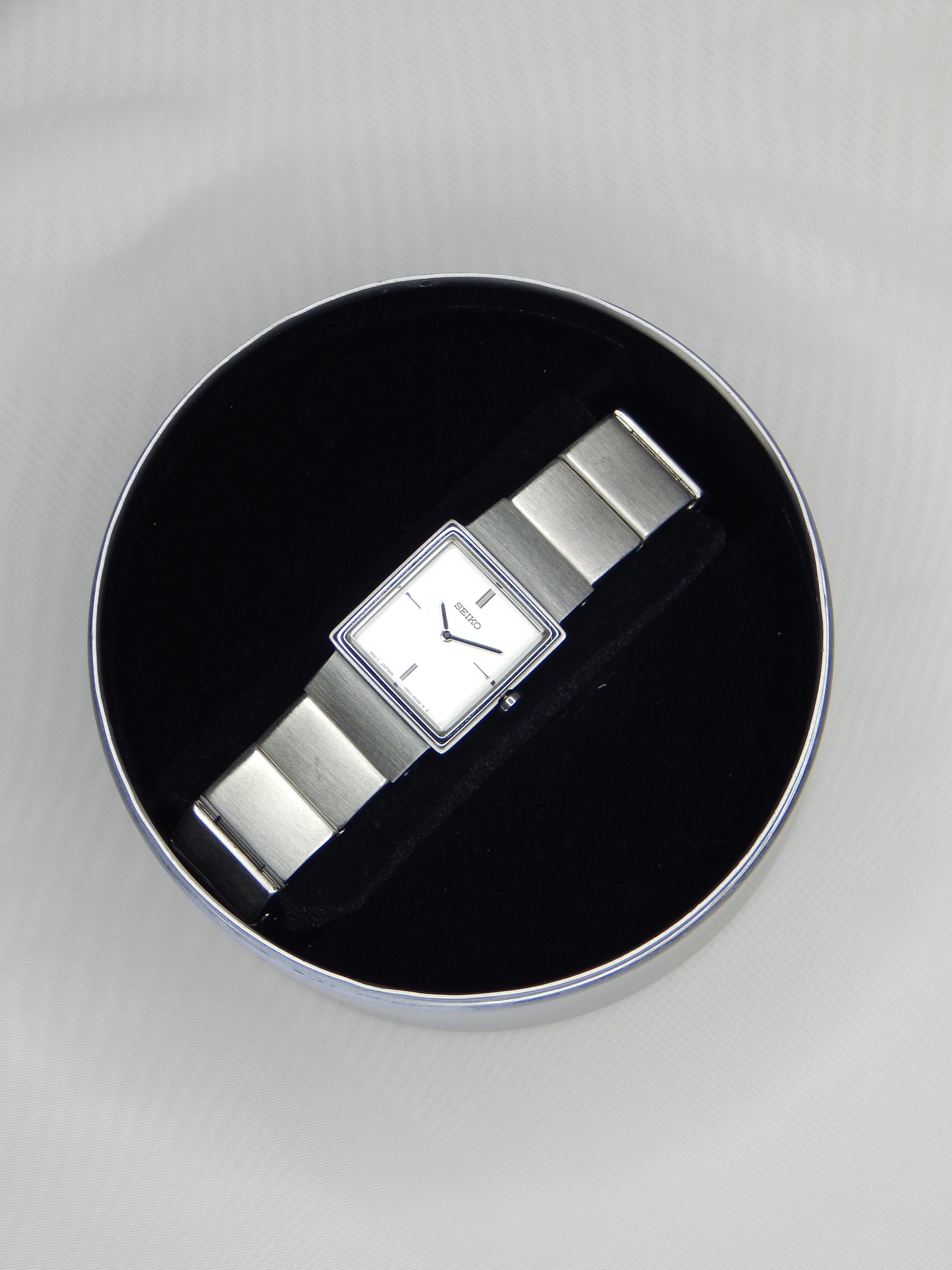 Seiko "The Cube" manufactured in May 2000