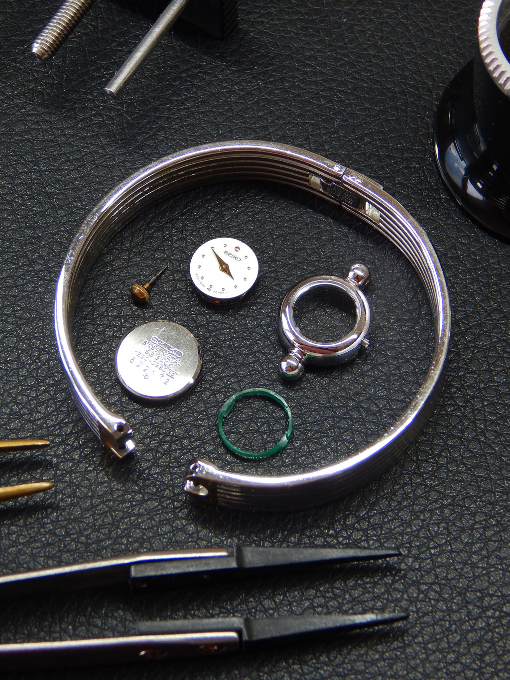 Seiko vintage bracelet watch 1E20-0380 made in february 1996