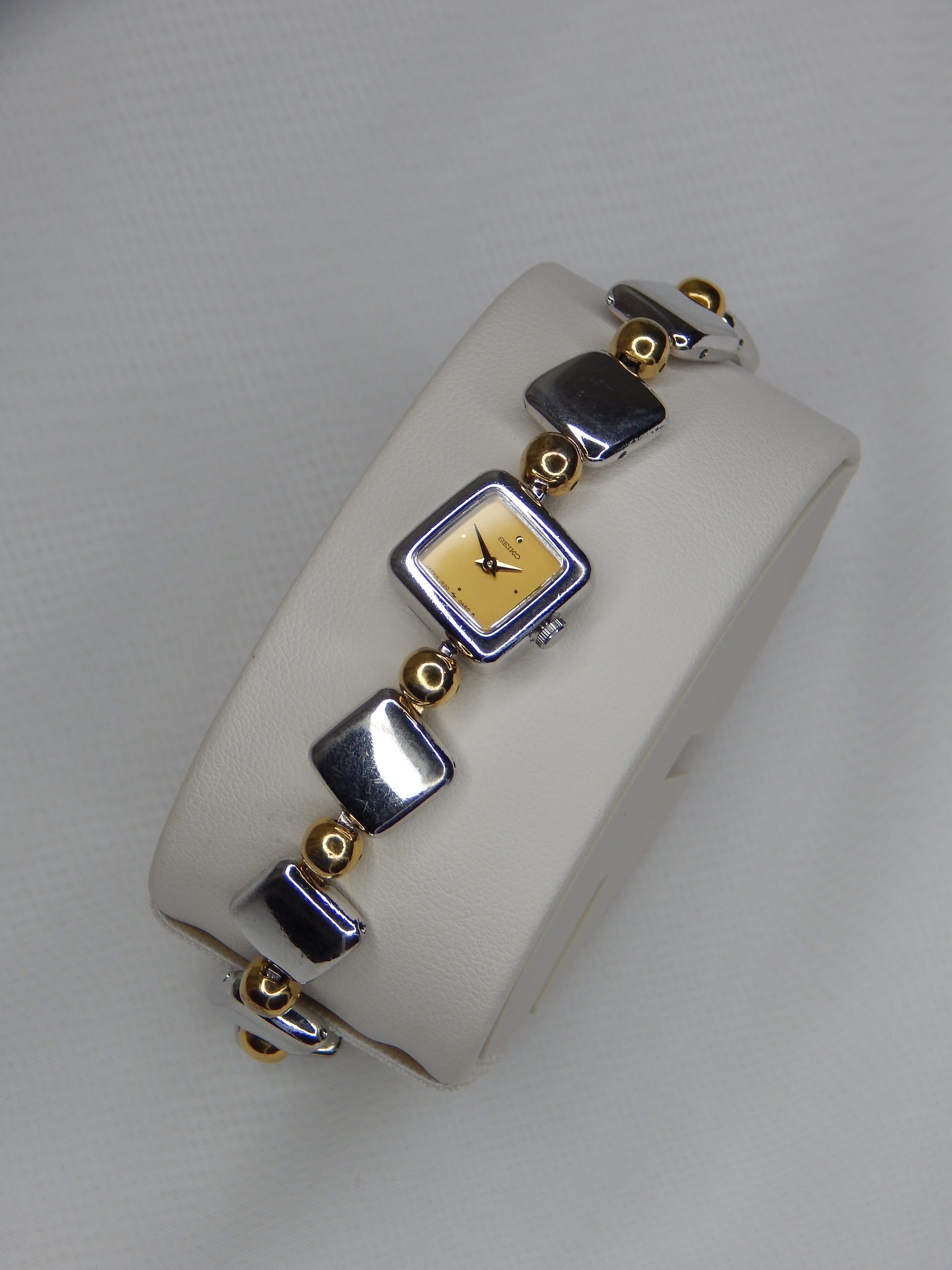 Seiko "Cubie" 1E20-5A00 made in July 1996